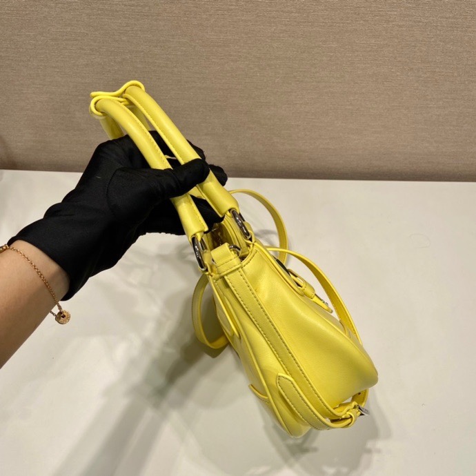 Pra*a hobo bags